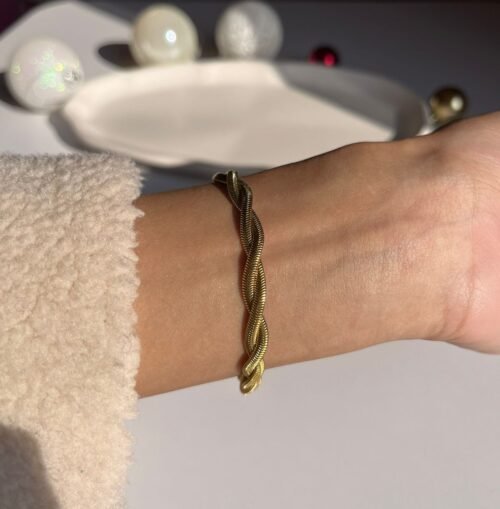 Twisted rope bracelet